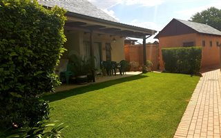 Bachelor apartment in Retire at Midstream