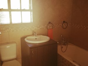 3 Bed House in Florida Park
