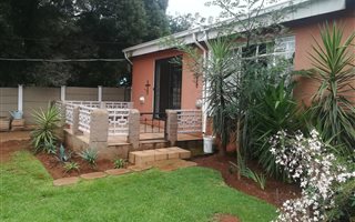1 Bedroom Garden Cottage in Horison