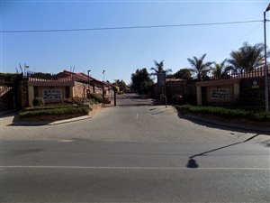 2 Bed Townhouse in Randpark Ridge