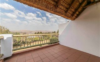 2 Bedroom Apartment in Kosmos