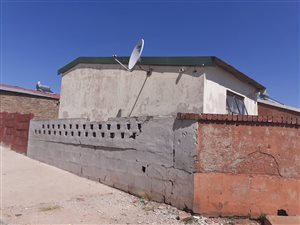 2 Bed House in Westbury