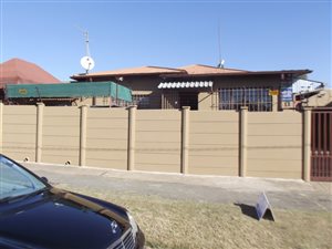 2 Bedroom House in Newlands