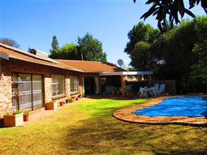 4 Bed House in Strydompark
