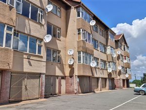 2.5 Bed Apartment in Bluff