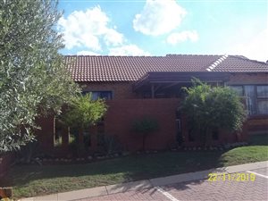 2 Bed House in Willow Park Manor