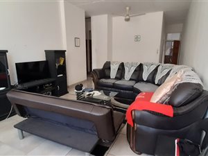 2 Bed Apartment in Point Waterfront