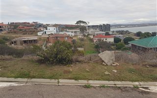 967 m² Land available in De Bakke