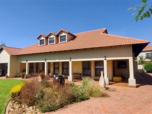 3 Bed House in Midfield Estate