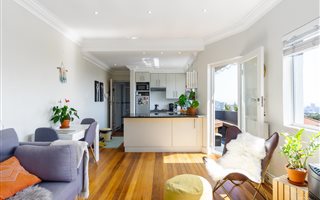 2 Bedroom Apartment in Vredehoek