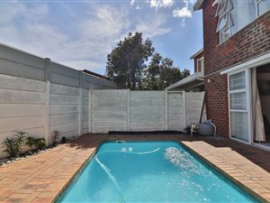 3 Bed Duplex in Tableview