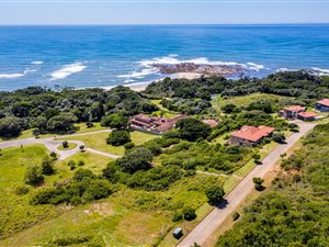 1050 m² Land available in Khamanga Bay