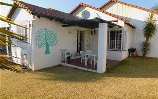 3 Bedroom House in Bromhof