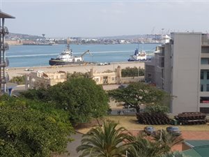 2 Bed Flat in South Beach
