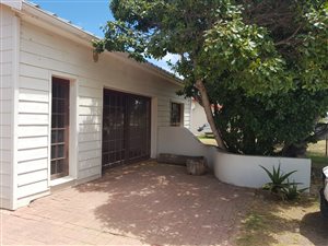 3 Bed House in Gouritsmond