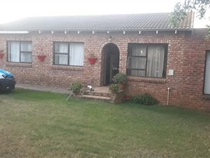 3 Bed House in Azalea Park