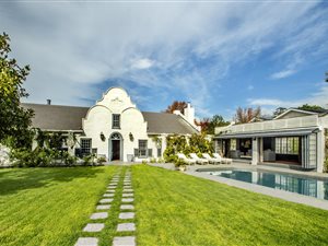 5 Bed House in Constantia Upper