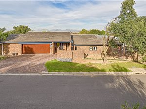 4 Bed House in Eversdal