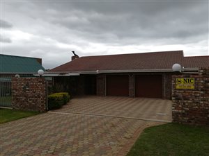 3 Bed House in Hartenbos Heuwels