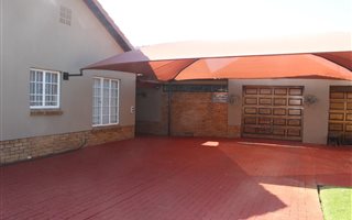 3 Bedroom House in Mooinooi