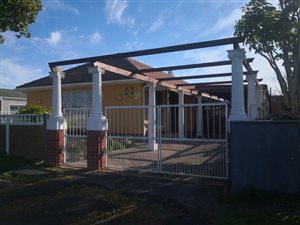 3 Bed House in Charlesville