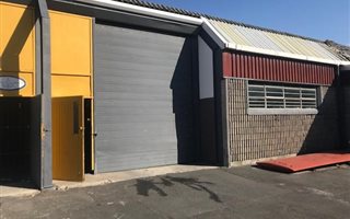 385 m² Industrial space in Retreat