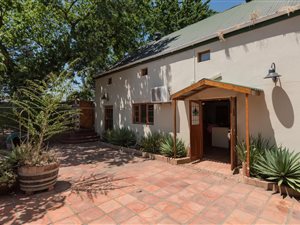 2.2 ha Farm in Wellington Central