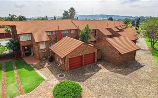 4 Bedroom Duplex in Wingate Park