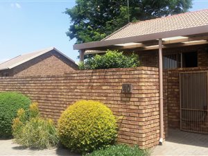2 Bed Simplex in Rooihuiskraal North