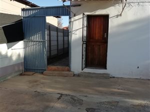 2 Bed House in Nigel Central