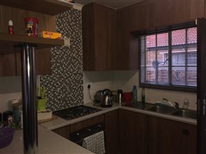 2 Bed Simplex in Heuwelsig Estate