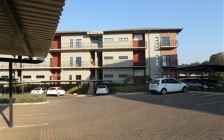 87 m² Office Space in Shere