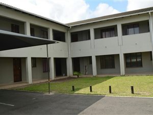 2 Bed Apartment in Veld En Vlei