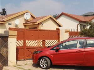 Bachelor apartment in Olievenhoutbosch