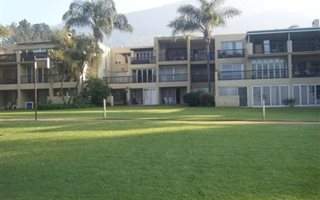 2 Bedroom Apartment in Kosmos