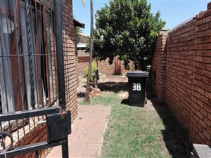 3 Bed Townhouse in Krugersdorp Central