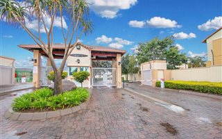 2 Bedroom House in Kyalami Hills