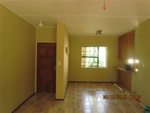 2 Bed Flat in Lakefield