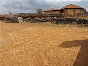 1392 m² Land available in Bergsig