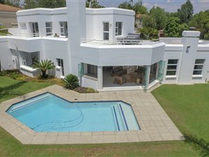 4 Bed House in Dainfern Golf Estate