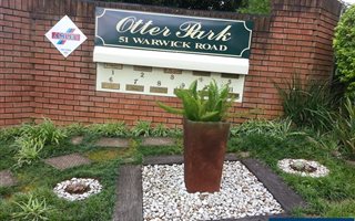 3 Bedroom Simplex in Oak Park