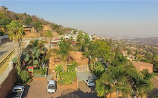 5 Bedroom House in Glenvista