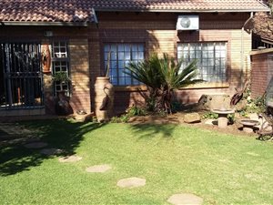 5 Bed Duplex in Die Wilgers