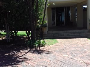 5 Bed House in Florida Park