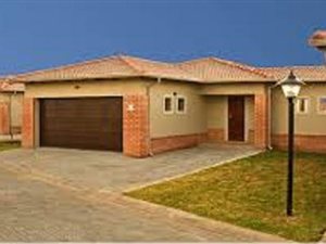 4 Bed Townhouse in Noordwyk