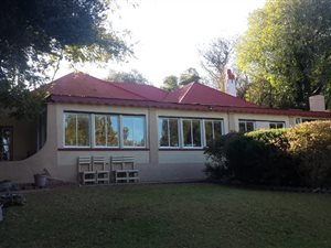 2.3 ha Farm in Estoire