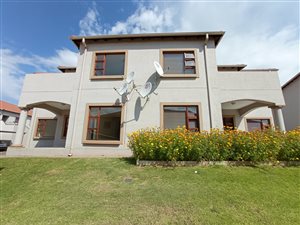 2 Bed Apartment in Emfuleni Golf Estate