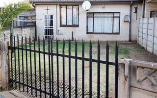 2 Bedroom Townhouse in Kanonkop