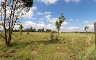 2.7 ha Land available in Valtaki