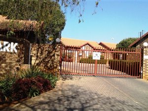 2 Bed Townhouse in Meyerspark